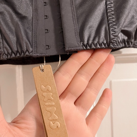 SKIMS Charcoal Women's Satin Stretch Bustier Top - Picture 4 of 6